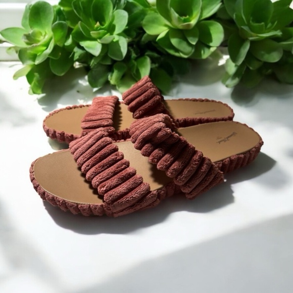 Universal Thread Slide Sandals Pink 10 Women Ribbed Corduroy Two Strap Casual